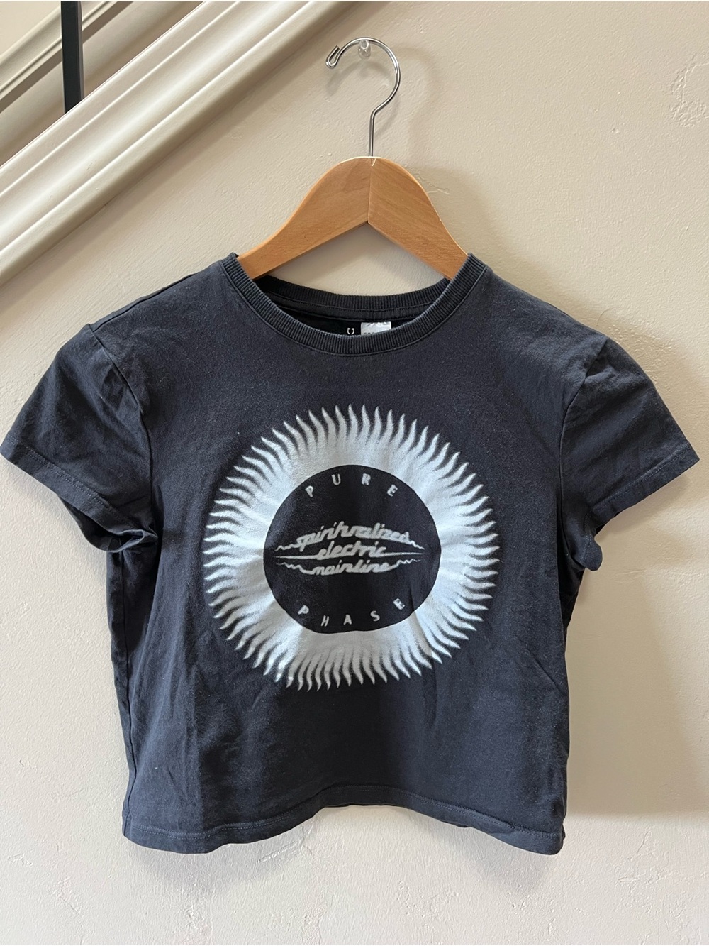 H&M Black Graphic Crop Tee with White Sunburst